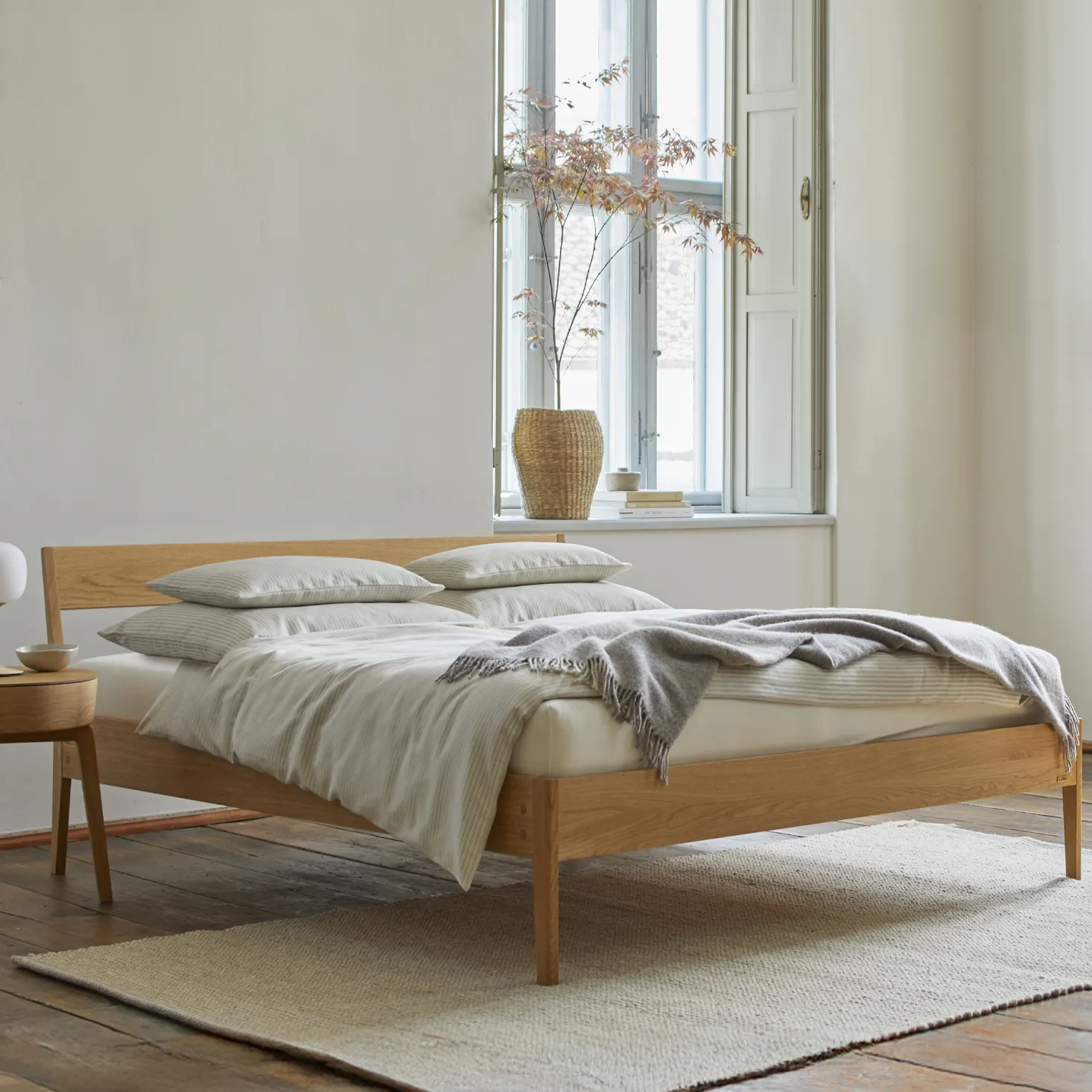 Bett Almeno mit Stegbetthaupt(Eiche, 160 x 200 cm)