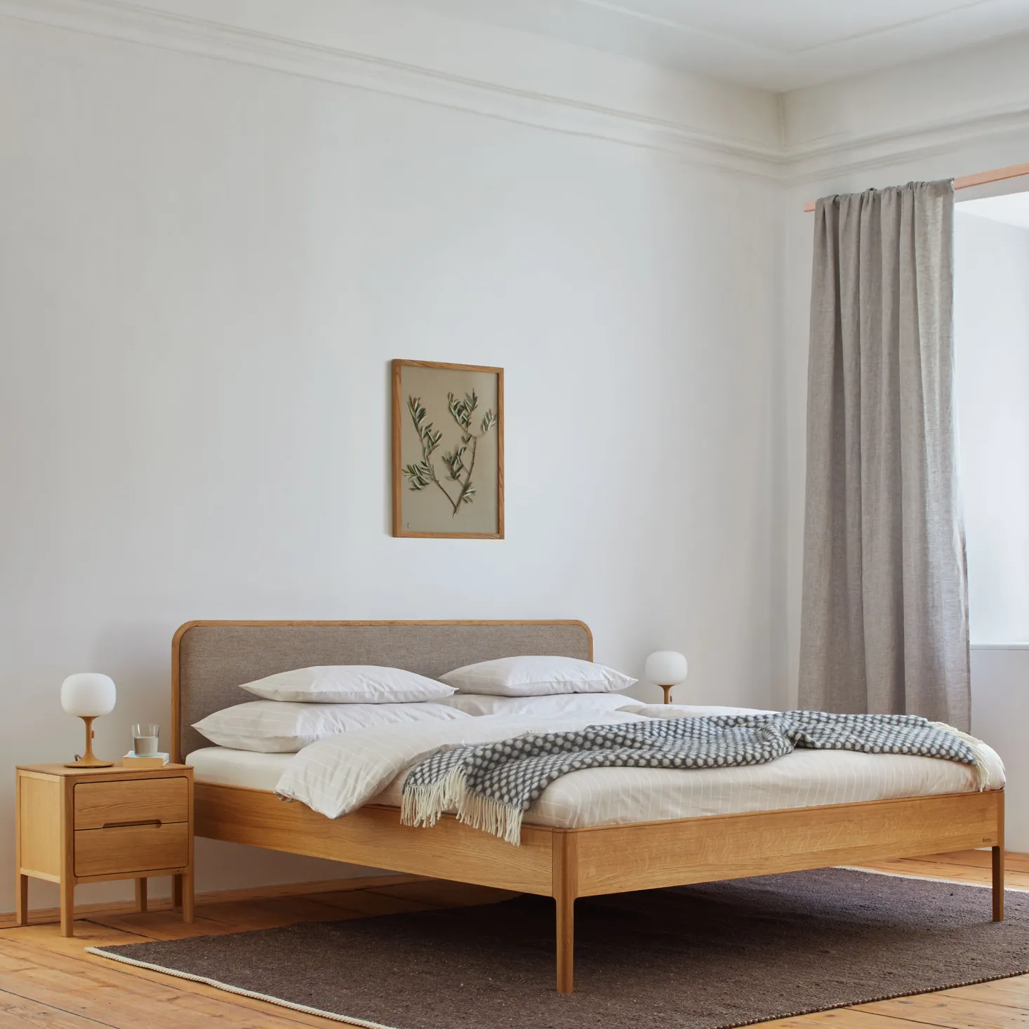 Bett Tenso mit Polsterbetthaupt(Wollstoff Tano natur hell, Esche, 160 x 200 cm)