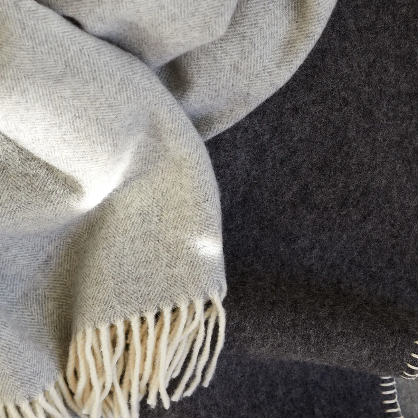 Wohndecke Lady Grey140 x 200 cm, 100 % Schurwolle (Lamm) (hellgrau)